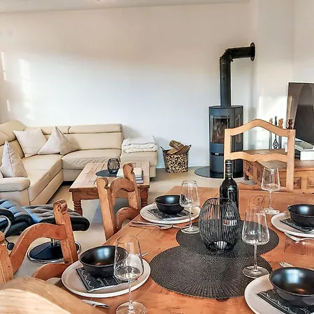 Appartamento Casa Ela By Interhome *